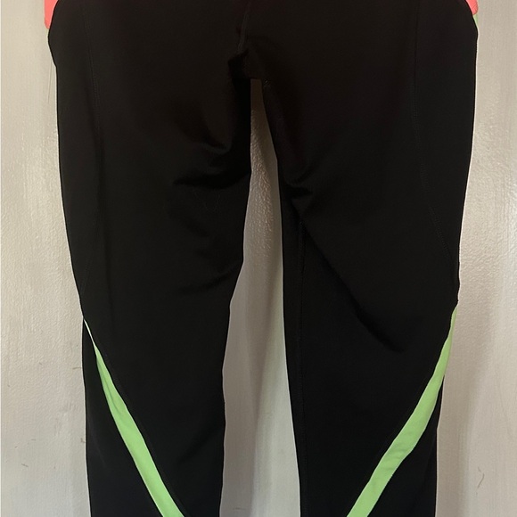 90 Degree Leggings - Picture 3 of 5